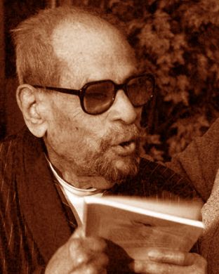 Naguib Mahfouz died at 95