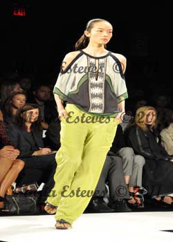 Mercedes-Benz Fashion Week New York  BCBGMAXAZRIA Spring 2012 Collection